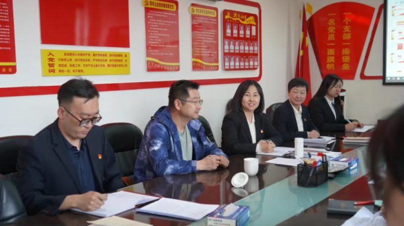 汽貿公司黨支部堅持開門教育走好黨的群眾路線