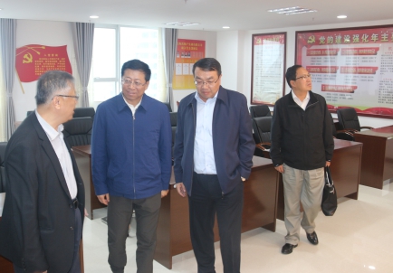 青海省副省長、省國資委黨委書記、主任王黎明，蒞臨省物產(chǎn)集團(tuán)調(diào)研指導(dǎo)工作